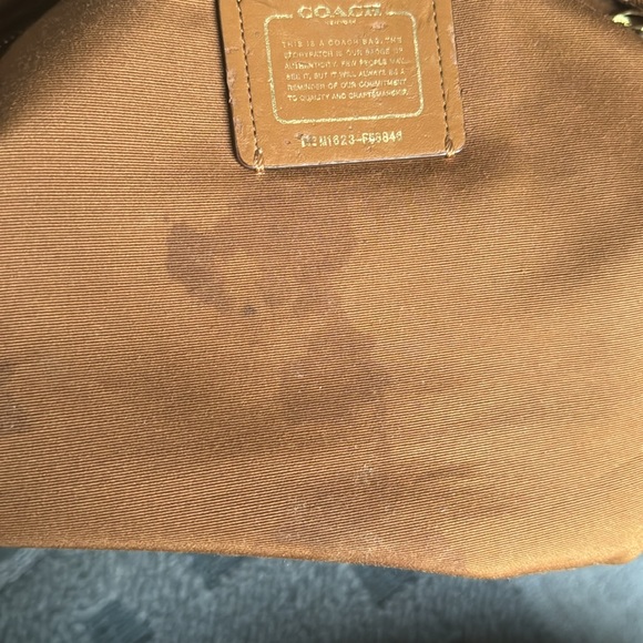 Coach City Zip Tote - Picture 6 of 14